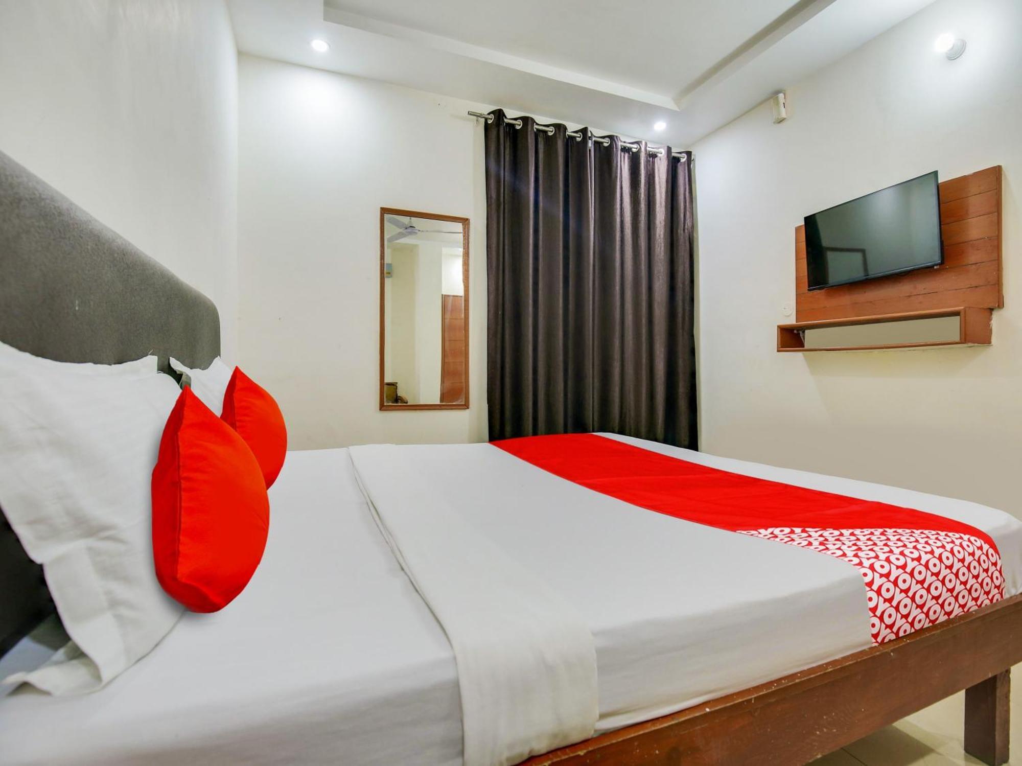 Hotel O Platinum Inn Nayagaon Экстерьер фото