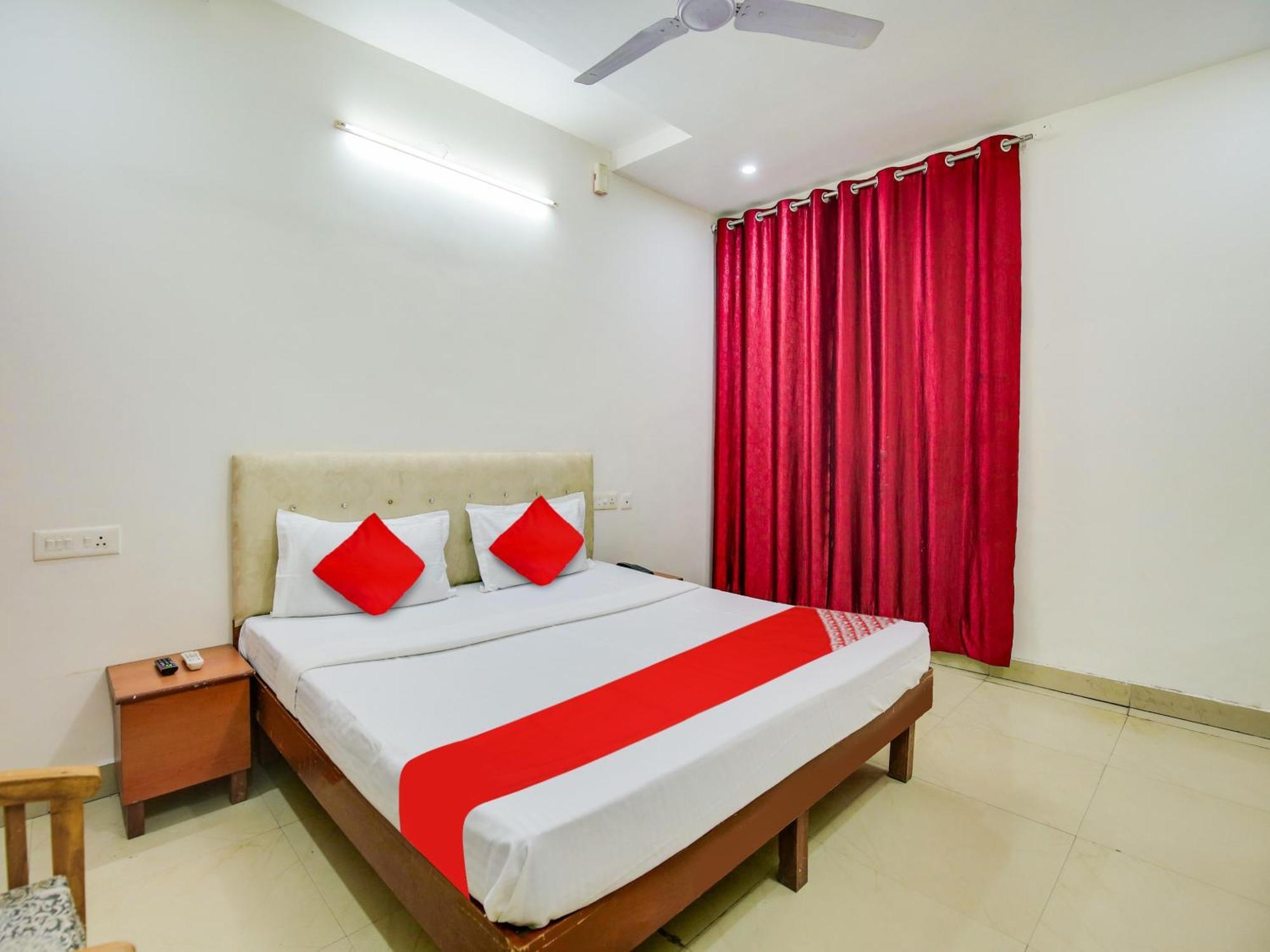 Hotel O Platinum Inn Nayagaon Экстерьер фото